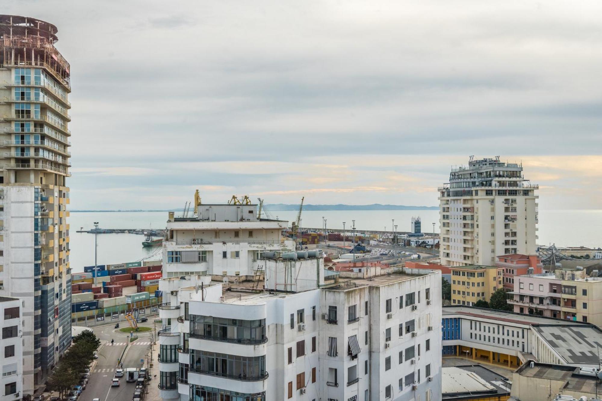 Sky Apartments Durres Exterior photo