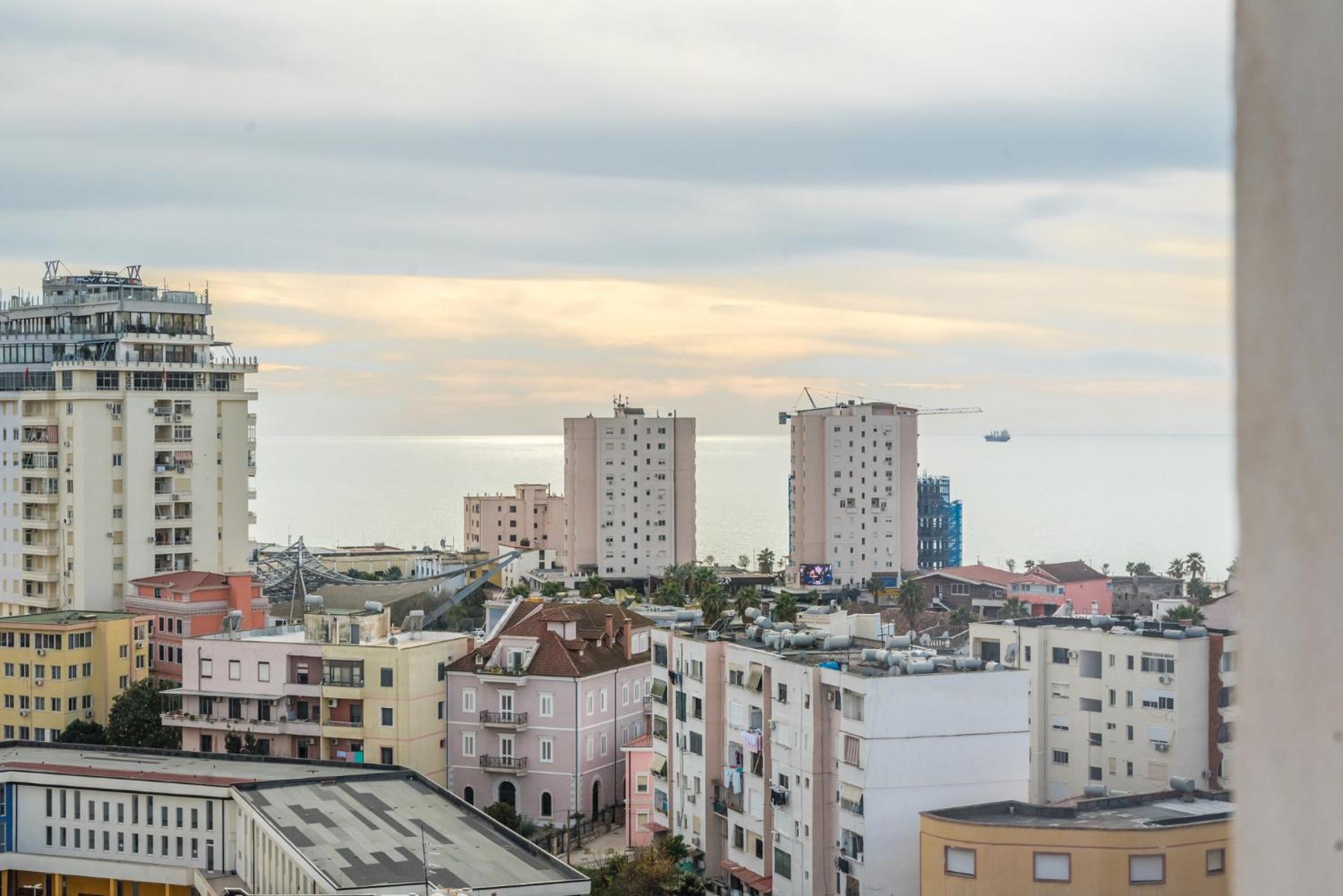Sky Apartments Durres Exterior photo